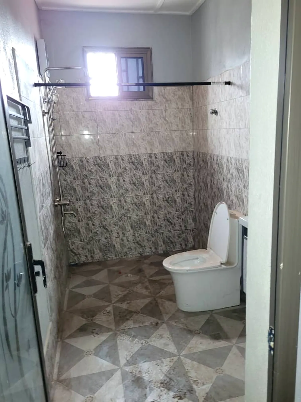 5 Bedroom Top-Floor Home in Lumley - photo 13