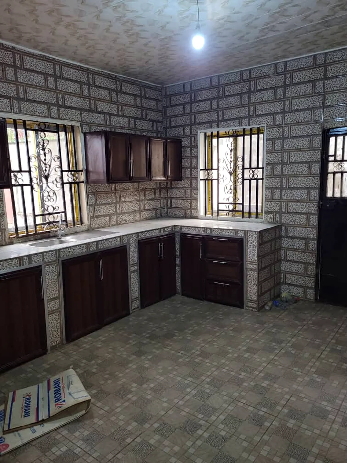 3 Bedroom Apartments in Angola Town - photo 7