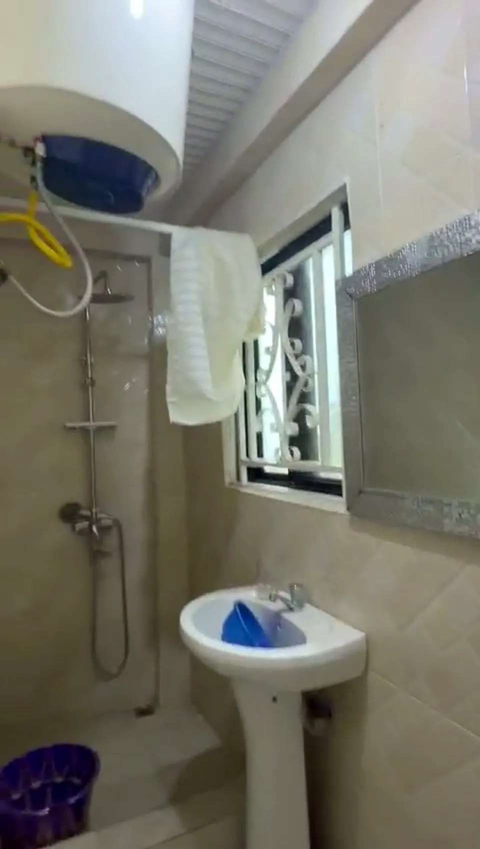 Furnished 2 Bedroom Apartment in Wilberforce - photo 10