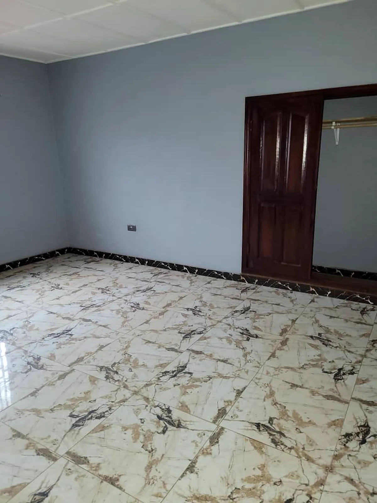 5 Bedroom Top-Floor Home in Lumley - photo 6